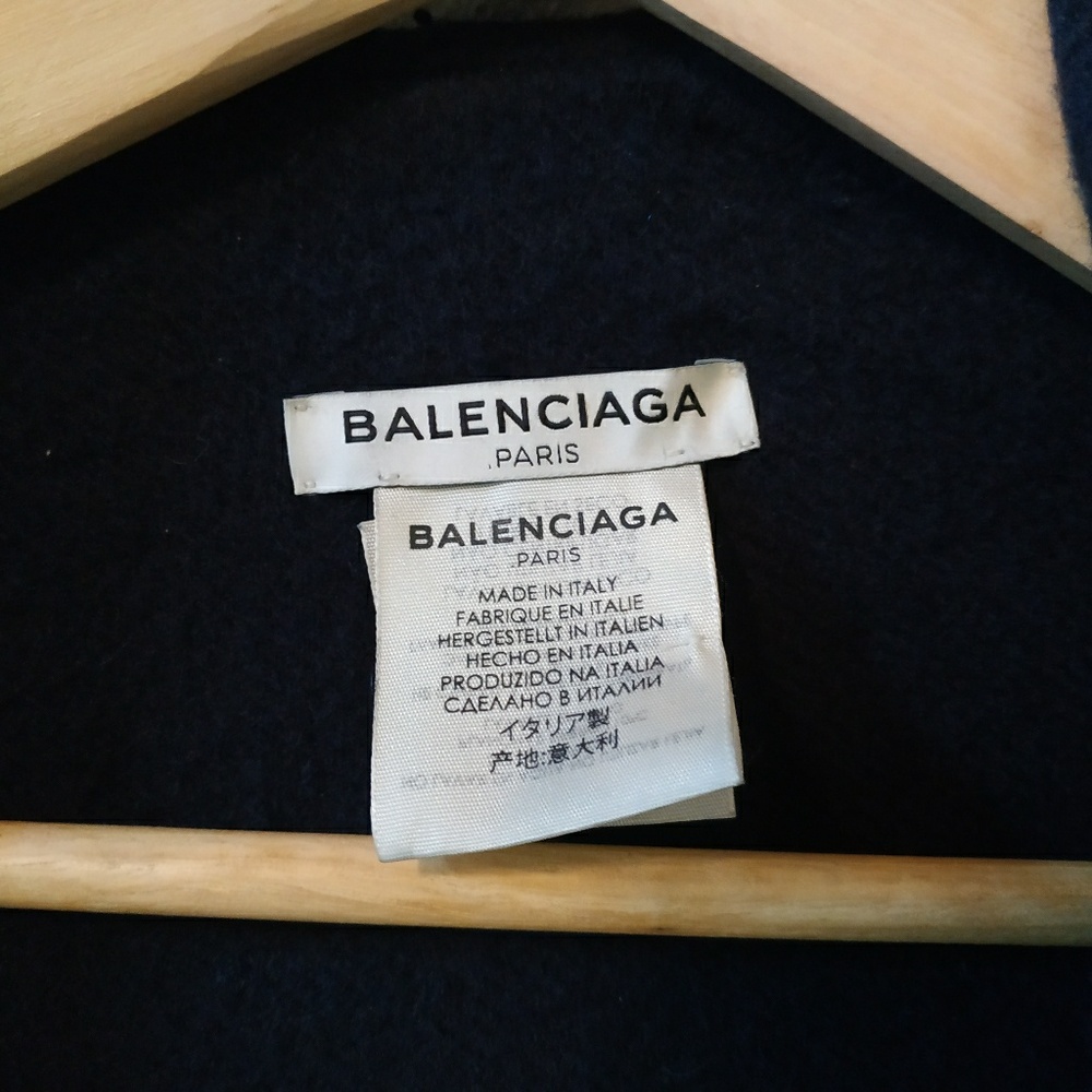 SOLD Balenciaga Cashmere Blend Hooded Poncho - Picture 5 of 7